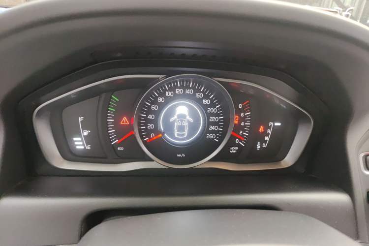 Used Volvo XC60 2016 T5 Smart Upgrade Model Instrument Cluster
