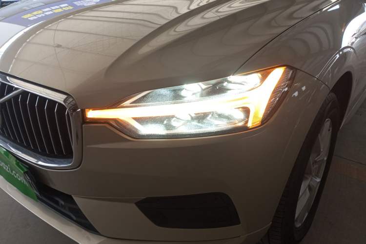 Used Volvo XC60 2019 T5 4x4 Smart Edition China VI Standard