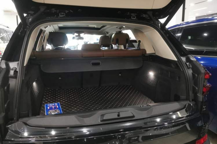 Used BMW X5 2021 xDrive30i X Design Package Trunk