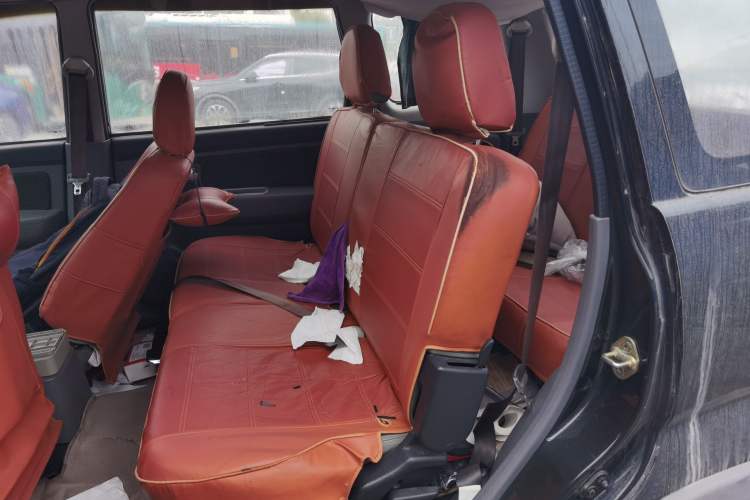 Used FAW Senya S80 2011 1.3L Manual 7-Seater Comfort Version
