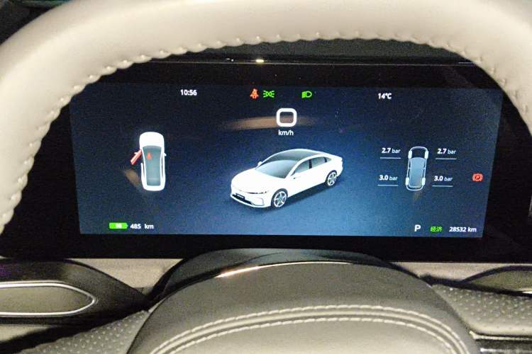 Used VOYAH PASSION 2023 Four-Wheel Drive Flagship Edition Instrument Cluster