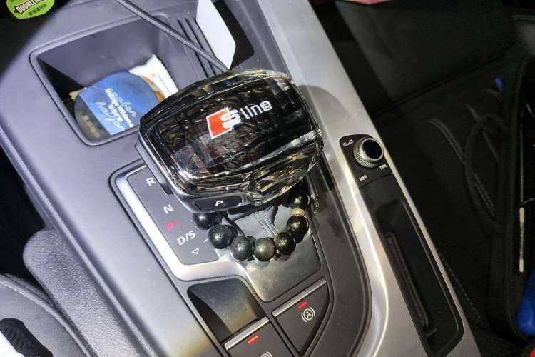 Used Audi A4L 2022 40 TFSI Fashion Dynamic Model Gear Lever