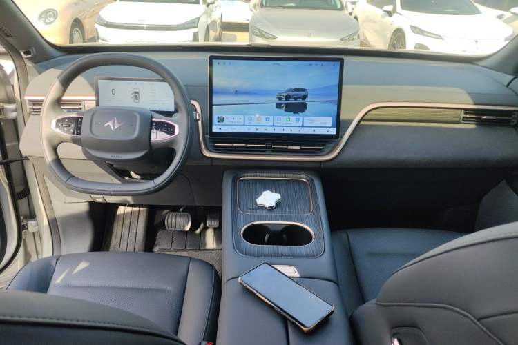 Used Dongfeng eπ eπ008 2024 210Max Range-Extended Version 6 Seats
