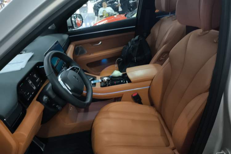 Used Hima AITO M7 2024 1.5T Four-Wheel Drive Plus Version 5 Seats Left Front Seat