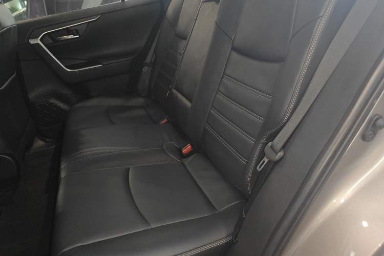 Used Toyota RAV4 2022 2.0L CVT Two-Wheel Drive Fashion Plus Edition