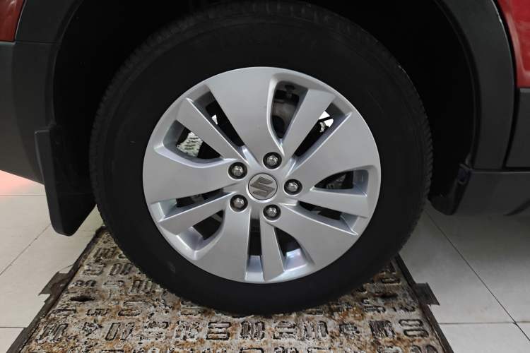 Used Suzuki S-Cross 2014 1.6L CVT Two-Wheel Drive Entry Model
