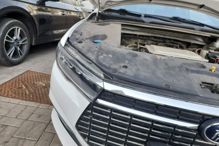 Used BYD Qin New Energy 2019 Travel Edition Right Front Headlight