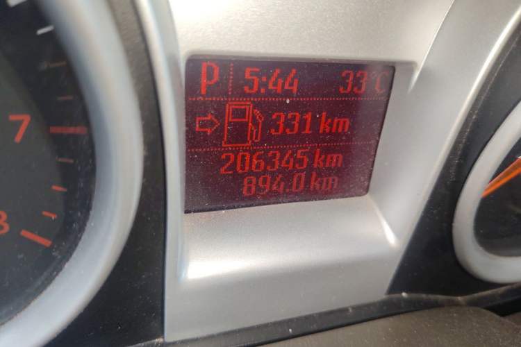 Ford Focus 2012 Hatchback Classic 1.8L Automatic Fashion Edition usata