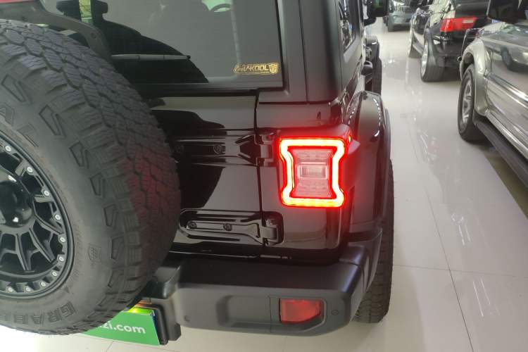 Used Jeep Wrangler 2024 2.0T Sahara Four-Door Edition