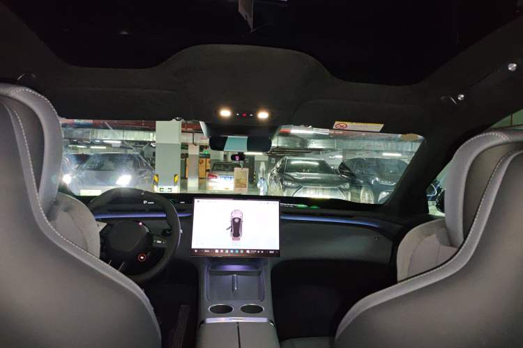 Used Xiaomi Auto YU7 2025 Ultra-Long Range High-Performance All-Wheel-Drive Max Edition