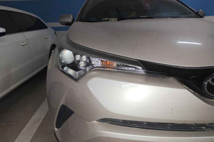 Used Toyota C-HR 2020 2.0L Leading Edition Right Front Headlight