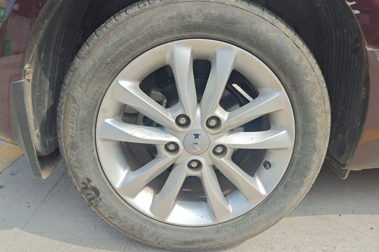 Used Kia K3 2016 1.6L Automatic with Sunroof