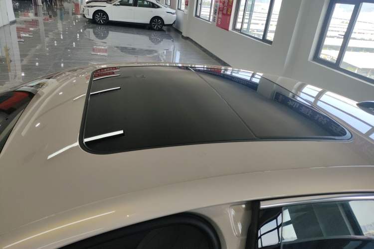 Used Roewe M7 DMH 2025 Model 160km Premium Version
