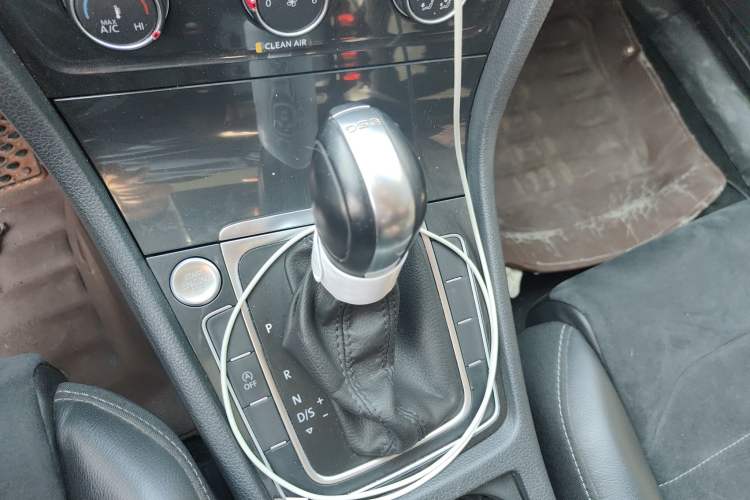 Used Volkswagen Golf 2018 230TSI Automatic Luxury Version
