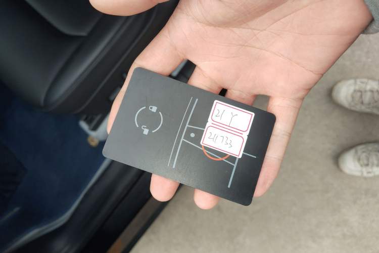 Used Tesla Model Y 2021 Standard Range Rear-Wheel Drive Version
