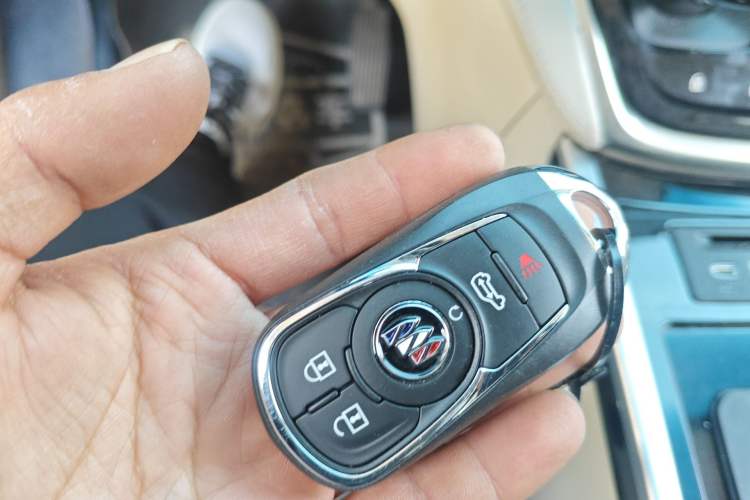 Used Buick GL8 2023 ES Lu Zun Comfort Model Vehicle Key