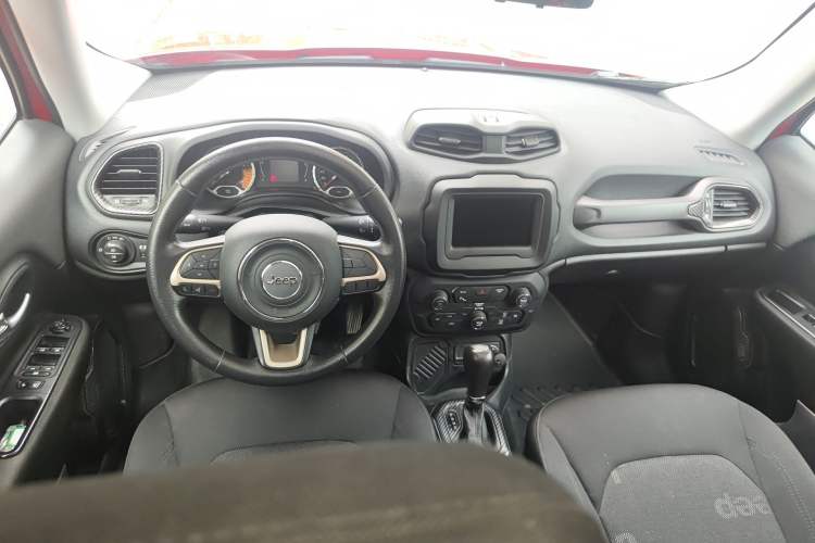 Used Jeep Renegade 2018 Connected Large Screen Version 180T Automatic High-Energy Edition
