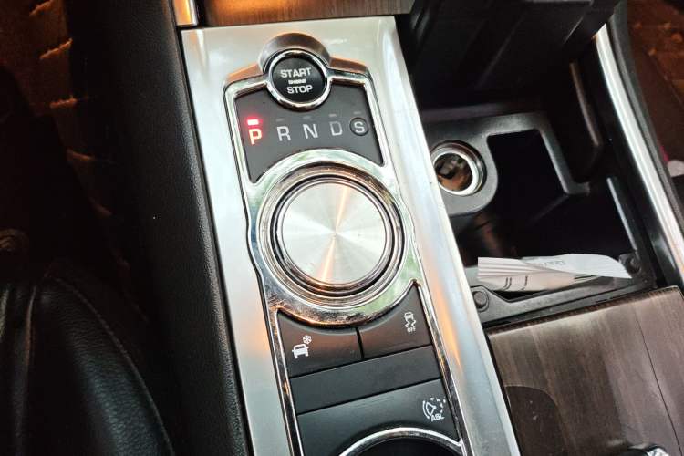 Used Jaguar XF 2015 XF 2.0T Prestige Edition Gear Lever