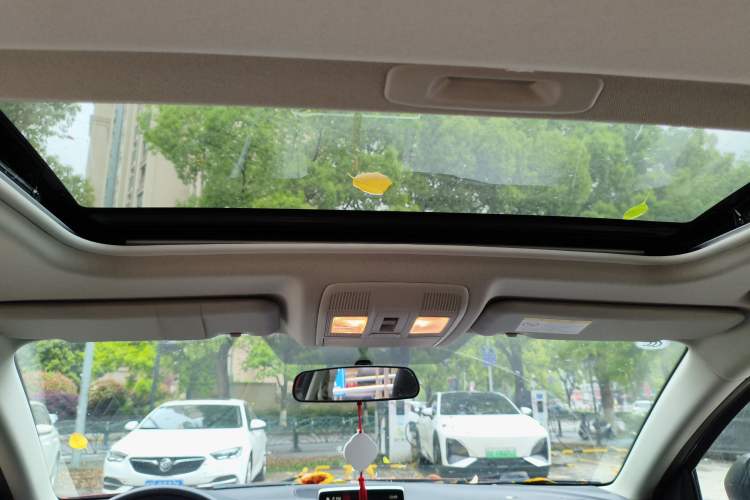 Used Mazda 3 Axela 2016 Sedan 1.5L Automatic Luxury Model Headliner