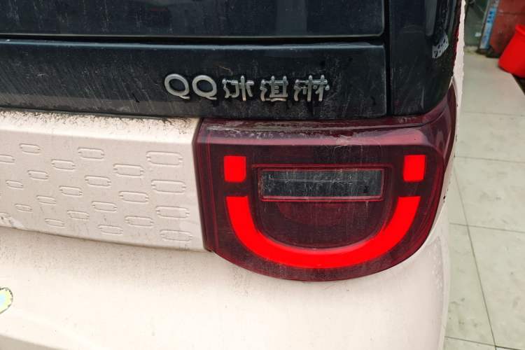 Used Chery QQ Ice Cream 2022 120km Conical Shape Lithium Iron Phosphate
