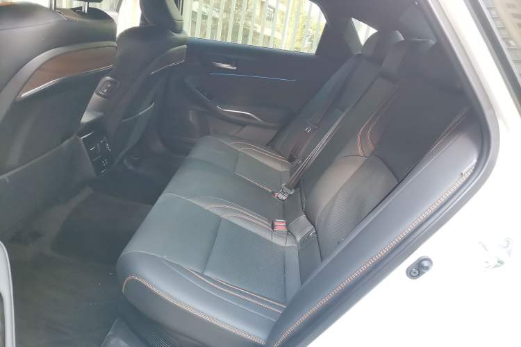 Used Toyota Avalon 2024 Dual-Engine 2.5L XLE Premium Edition