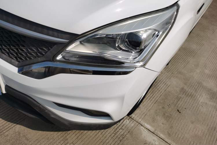 Used HYOSOW H3 2015 1.5L manual Comfort trim level