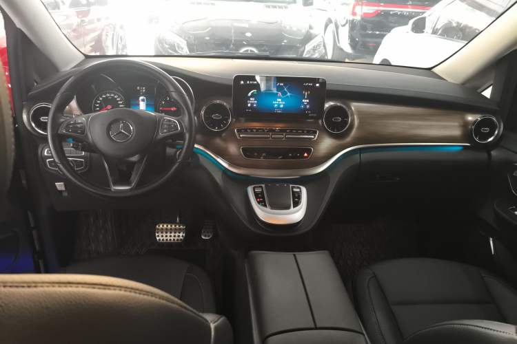 Used Mercedes-Benz V-Class 2020 V 260 Prestige Edition
