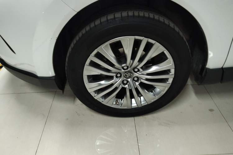 Used Toyota Harrier 2022 Dual-Engine 2.5L CVT Four-Wheel Drive Luxury Edition