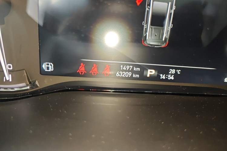 Used Roewe RX8 2019 30T Smart Connectivity Four-Wheel Drive Supreme Flagship Edition Odometer Close Up