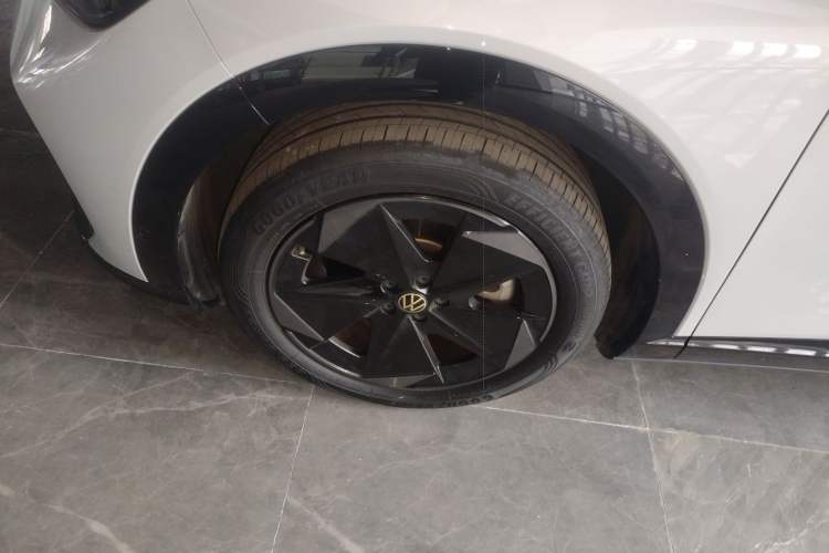 Used Volkswagen ID.UNYX 2024 Pro Long-Range Version Exterior 4