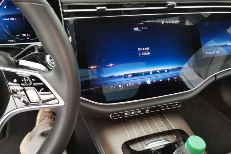 Used Mercedes-Benz E-Class New Energy 2024 E 350 e L Plug-in Hybrid Sedan Audio And AC Panel