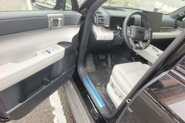 Used Formula Leopard Tai 7 2025 Model 190 km Four-Wheel Drive Ultra Edition
