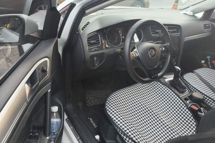 Used Volkswagen Golf 2019 1.6L Automatic Comfort Model China V Standard Driver Seat