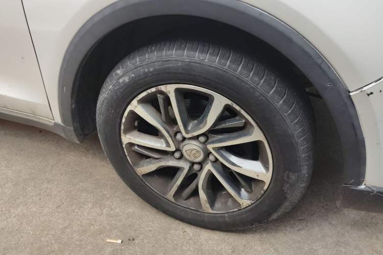 Used Baojun 730 2019 1.5L Manual Fashion Model 7-seater National V
