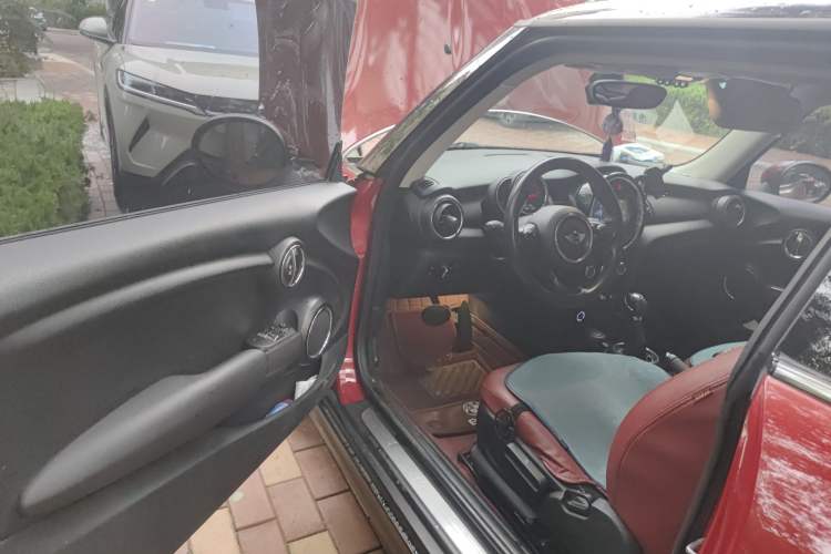 Used MINI 2016 1.2T ONE Pioneer Edition
