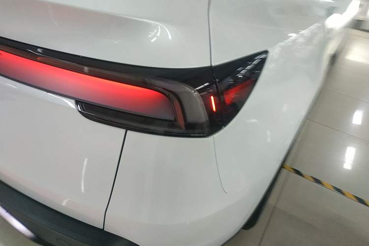 Used Tesla Model Y 2025 Updated Version Long-Range All-Wheel Drive