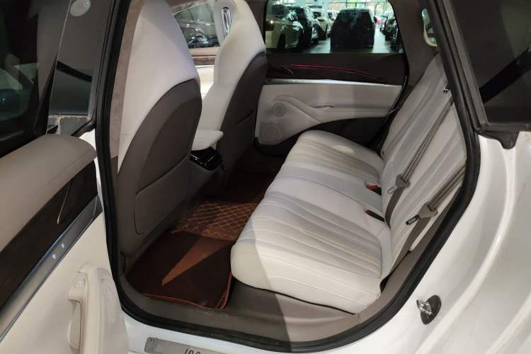 Used IM L7 2022 Dynamic Model Left Rear Seat