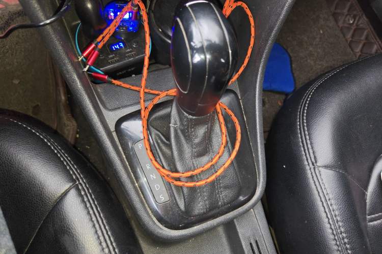 Used Volkswagen Santana 2015 1.6L Automatic Fashion Edition Gear Lever