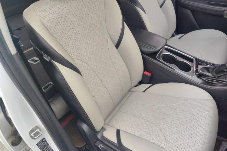 Used Baojun 730 2019 1.5T CVT Flagship Model 7 Seats China VI Emission Standard