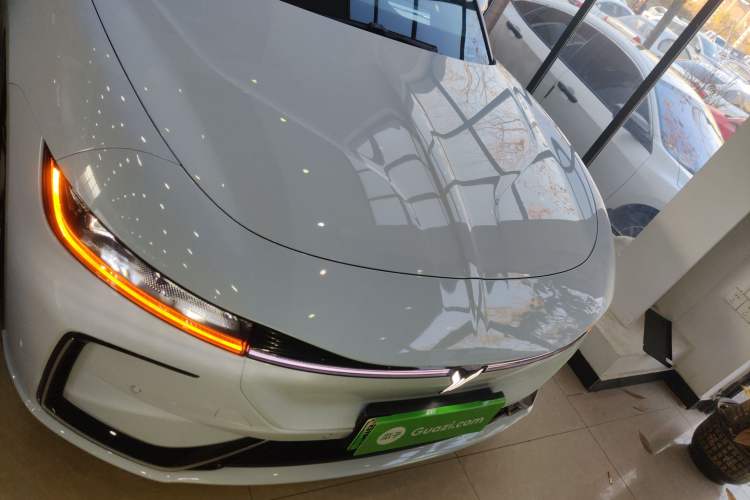 Used VOYAH PASSION 2023 Four-Wheel Drive Long-Range Version Front