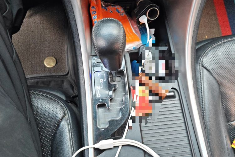 Used Hyundai Sonata 2013 2.4L Automatic Luxury Version China V Standard Gear Lever