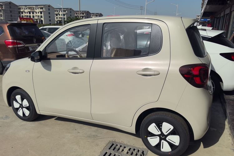 Used Wuling Hongguang MINIEV 2025 Four-Door Version Advanced Edition
