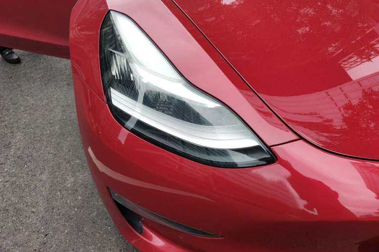 Used Tesla Model 3 2019 Long-Range Rear-Wheel-Drive Version