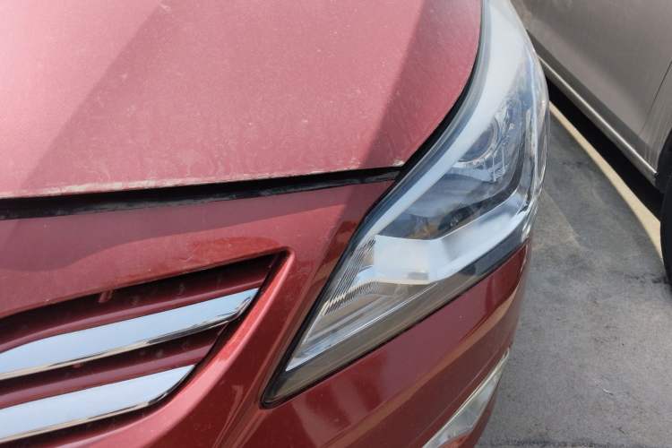 Used Hyundai Verna Ray 2014 1.4L Automatic GLX Left Front Headlight