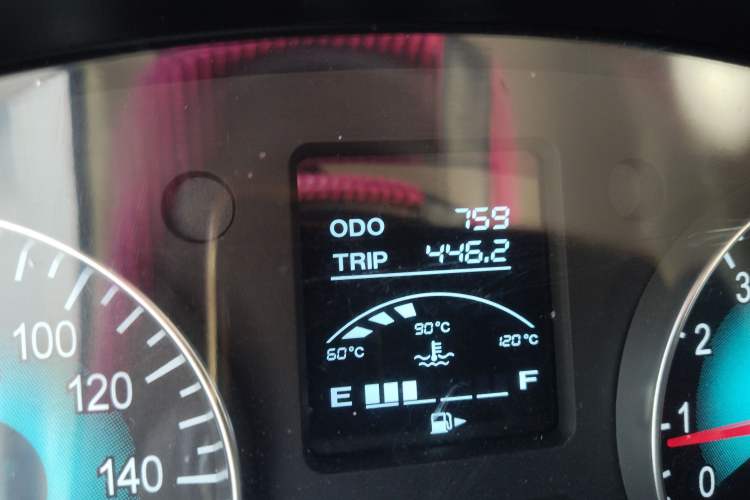 Used Jinbei Hiace X30 2023 1.5L Wealthy-Style Passenger Van 5/6/7-Seater Non-Air-Conditioned Version SWC15M
