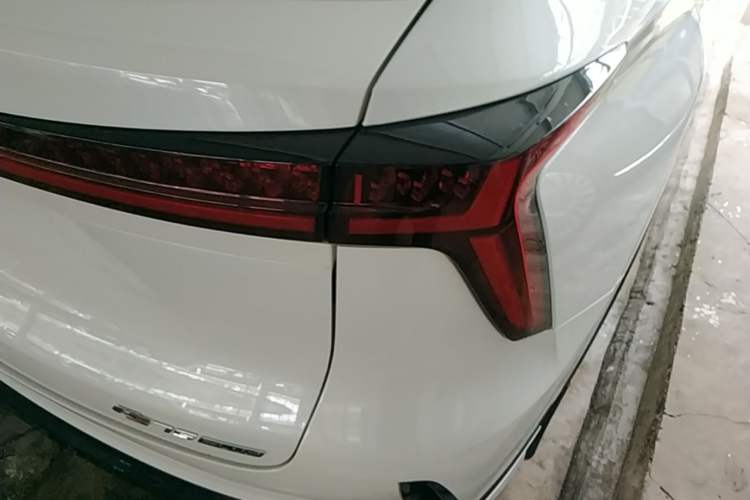 Used CHANGAN CS75 PLUS 2023 3rd Generation 1.5T Automatic Prestige Model Exterior 3