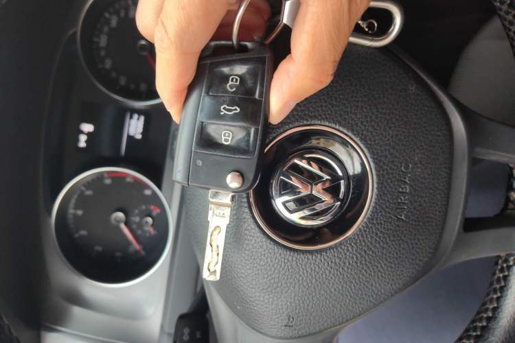 Used Volkswagen Golf 2016 1.6L Automatic Fashion Model