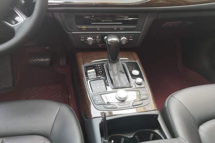 Used Audi A6L 2018 30th Anniversary Edition TFSI Trendy Model Gear Lever