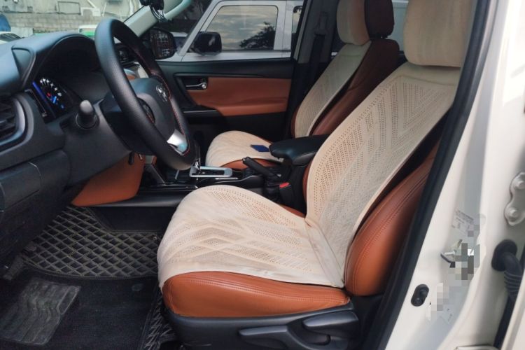 Used Toyota Fortuner  Left Front Seat