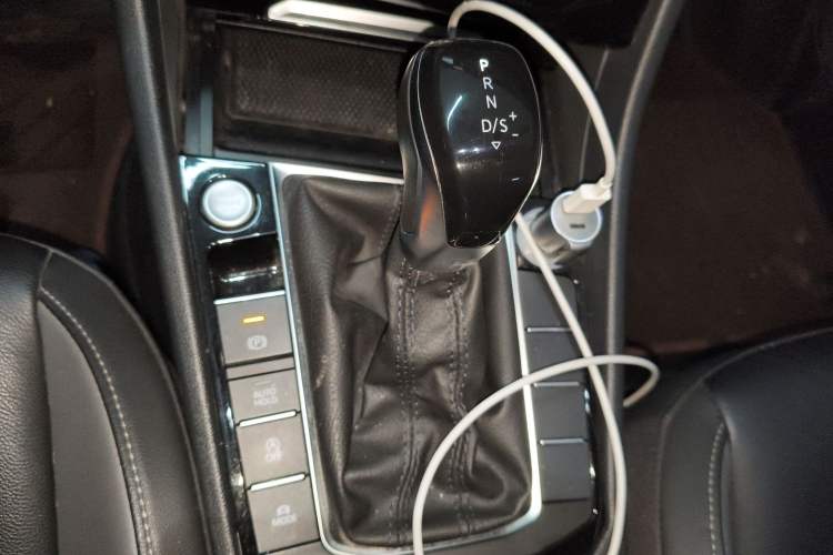 Used Volkswagen Sagitar 2020 280TSI DSG Comfort Version China VI Standard Gear Lever